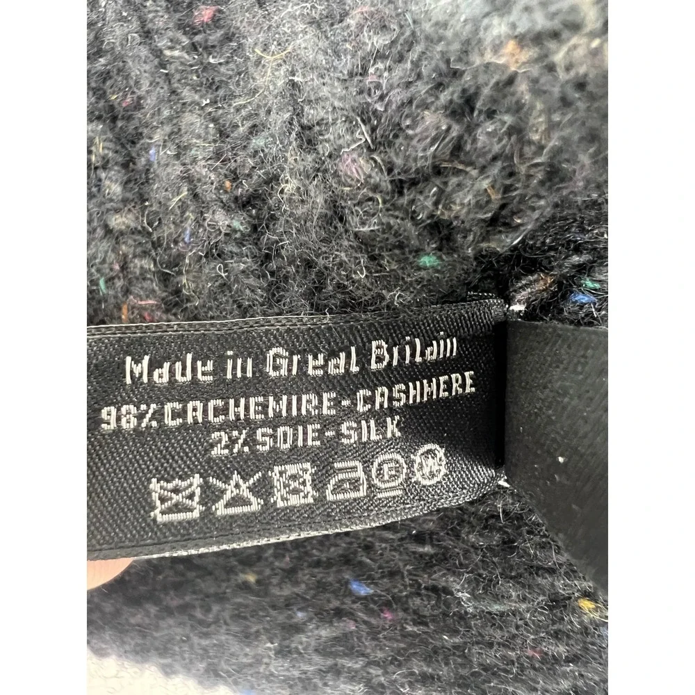 Chanel 2022 Cashmere Silk CC Logo Black Ecru Speckled Beanie Hat